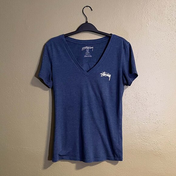 Stüssy Navy V-Neck Logo Tee with Tie-Dye Back Graphic – Size S - Picture 1 of 6